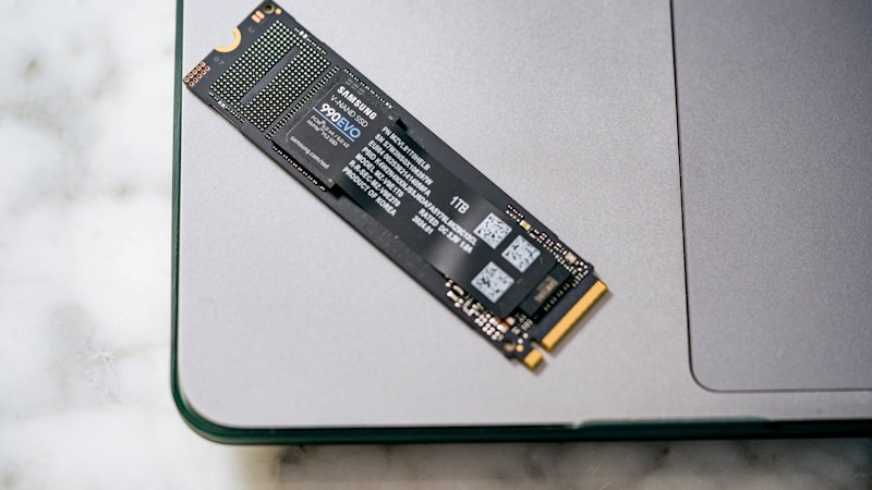 シリコンパワーSSDの評判は実際どう?速度・耐久性・口コミを初心者向けにわかりやすく解説