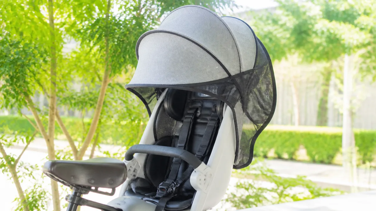 自転車のチャイルドシートが熱いときの対策と夏の暑さを防ぐコツ